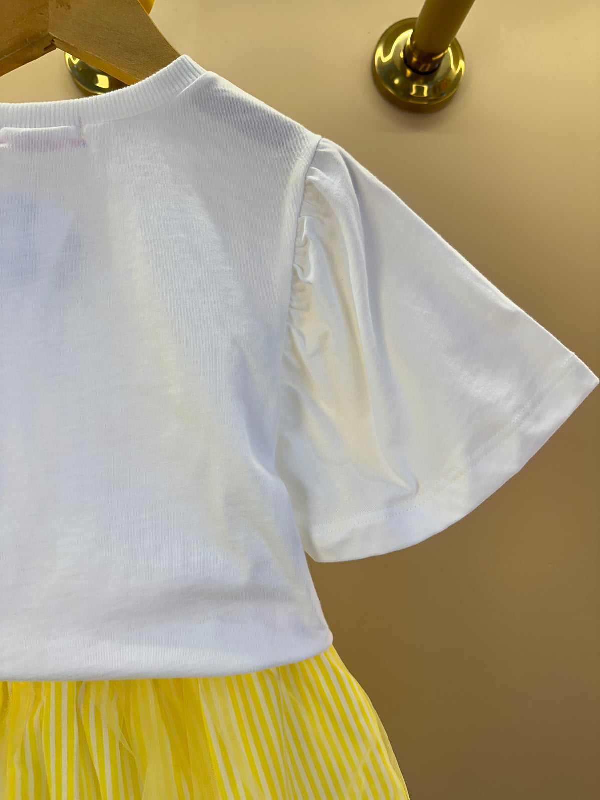 Conjunto Infantil Blusa Laço e Saia Listrada Com Aplicação de Flores - Momi