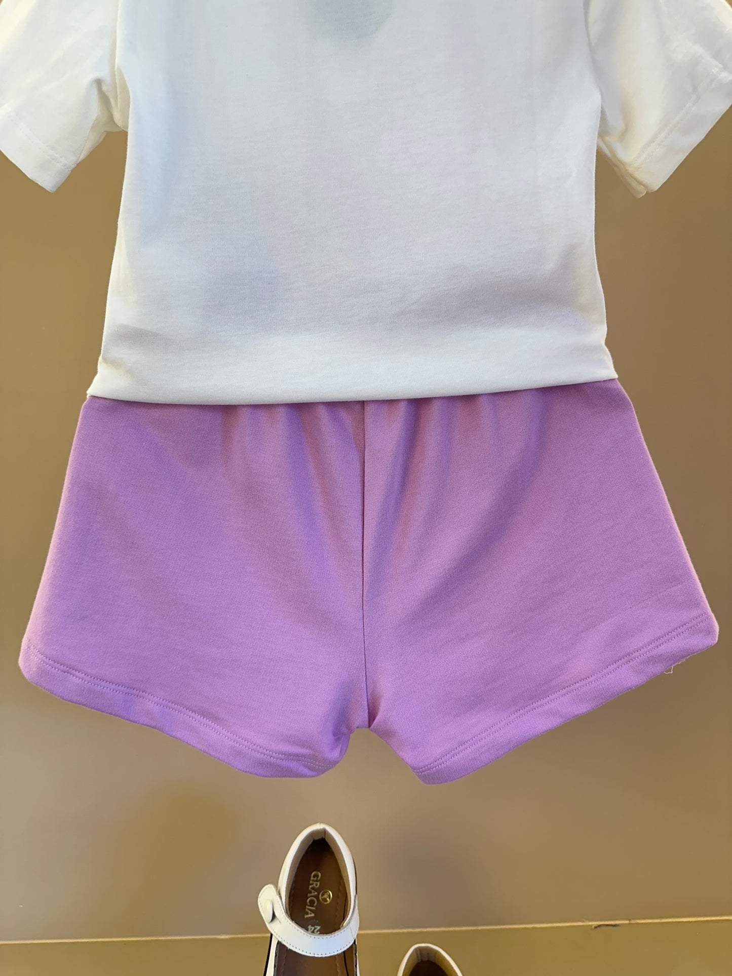 Conjunto Infantil Blusa Estampa Bolsa Transversal e Shorts Cós Elástico Franzido- Momi