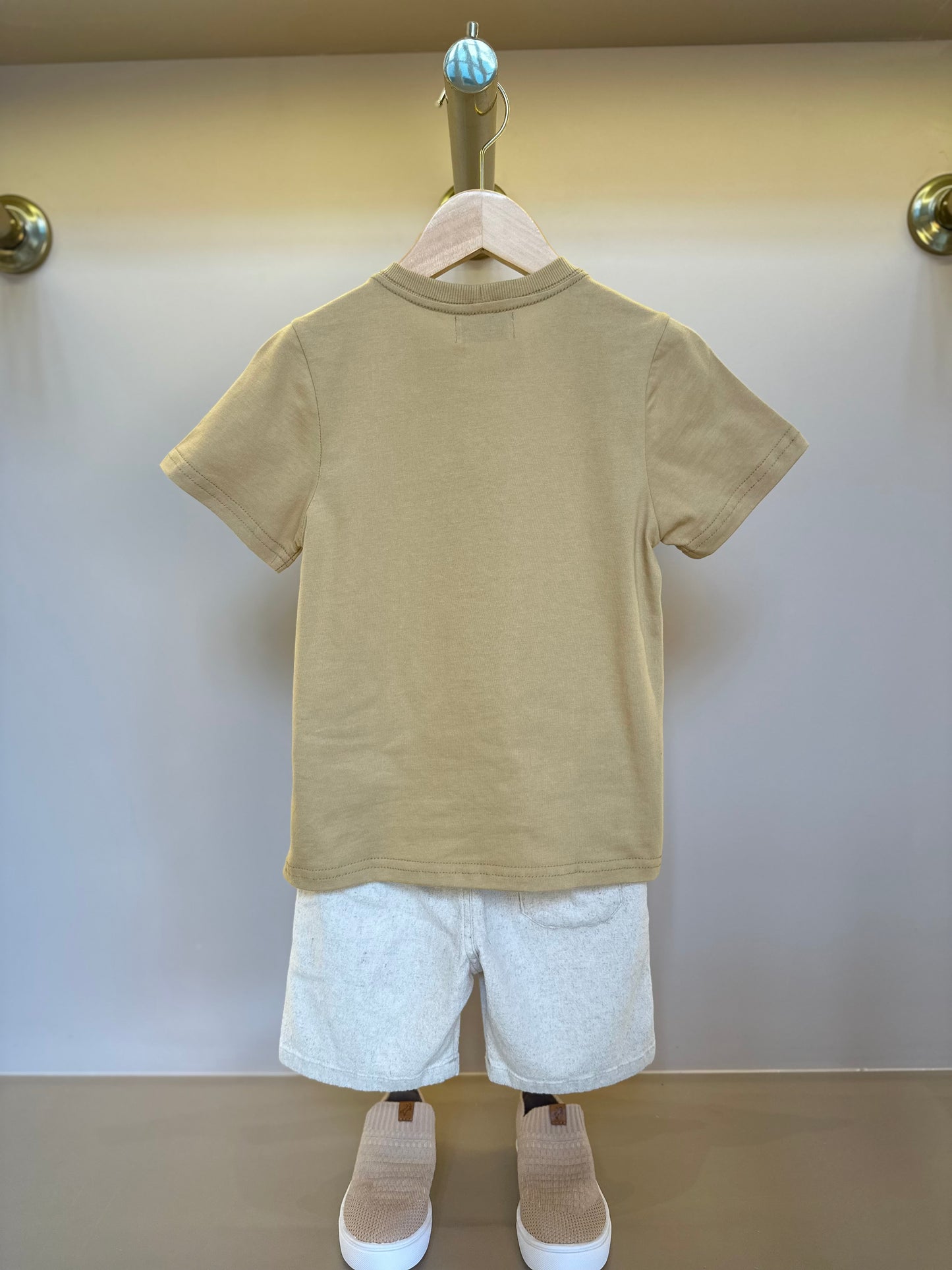 Conjunto Infantil Camiseta Algodão Teddy Natal e Bermuda Linho Elastano Bege - Dame