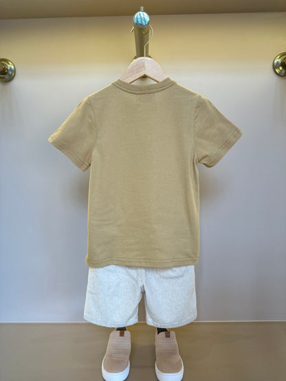 Conjunto Infantil Camiseta Algodão Teddy Natal e Bermuda Linho Elastano Bege - Dame