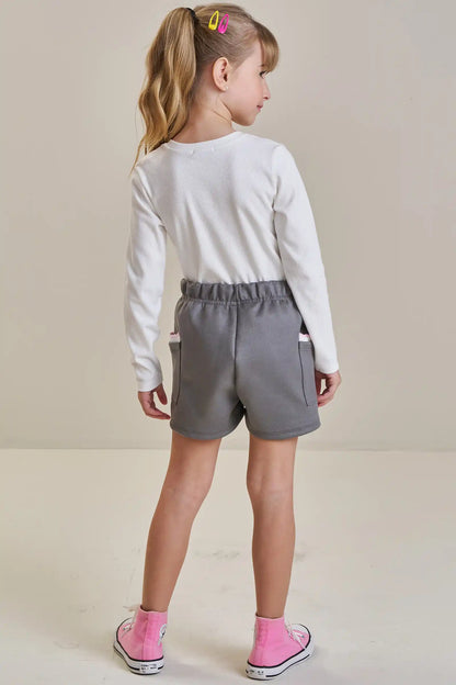 Conjunto Infantil Blusa ML Essential Things e Shorts Cinza Claro - Infanti