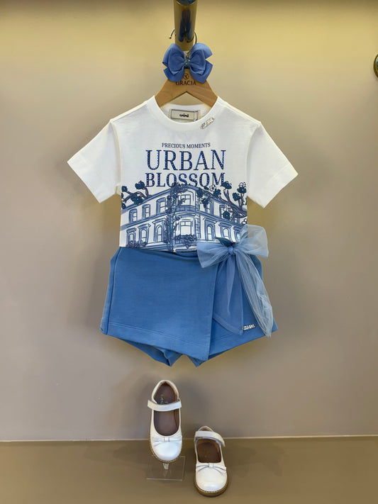 Conjunto Infantil Blusa Urban Blossom e Shorts Azul Laço Tule - Animê PRÉ-VENDA
