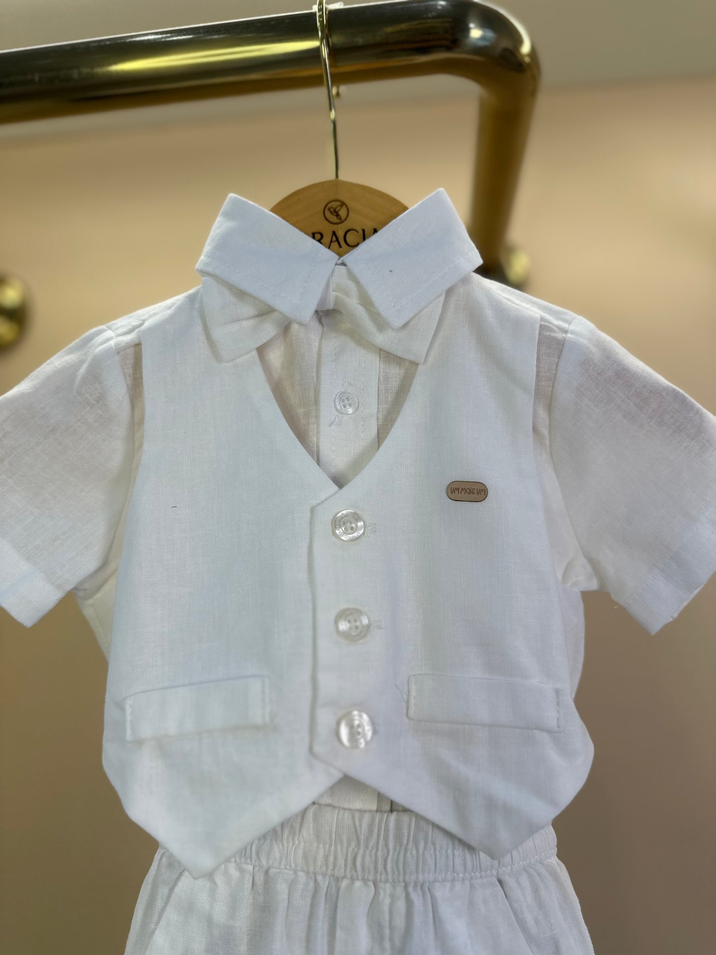 Conjunto Bebê Batizado Camisa-body e Bermuda Linho Misto Off White - Um Mais Um
