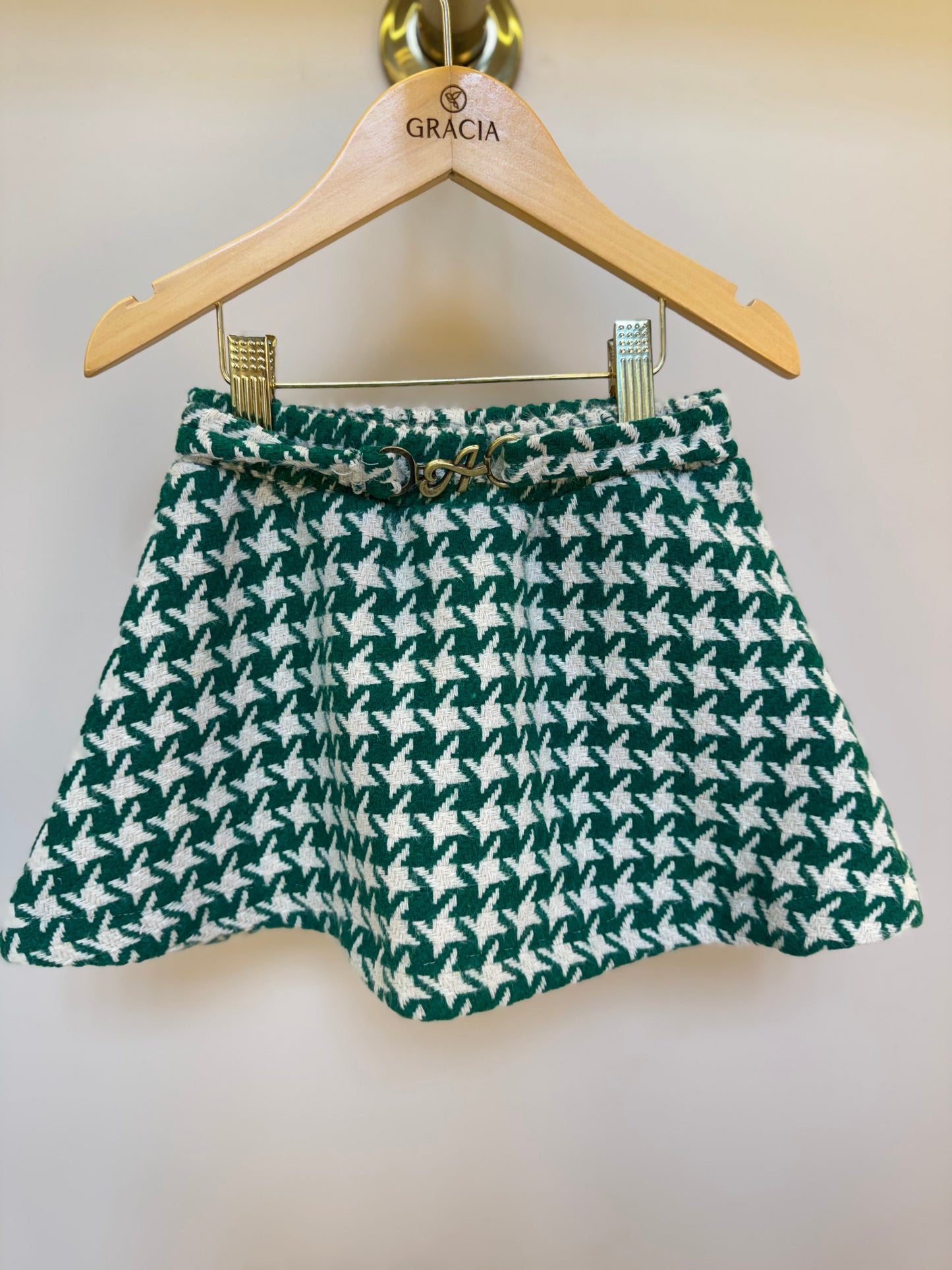 Conjunto Infantil Blusa Canelada Essentials e Saia Tweed Xadrez Verde -Animê
