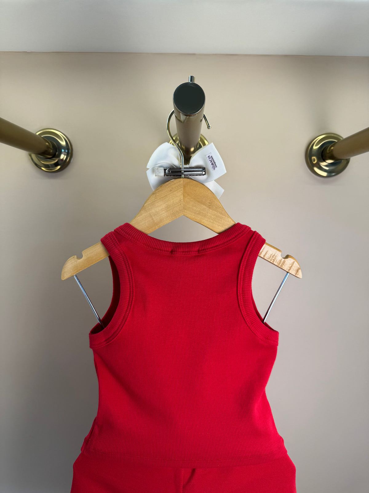 Conjunto Infantil Vermelho Blusa Com Strass e Shorts Moletom Acessório de Urso - Luluzinha