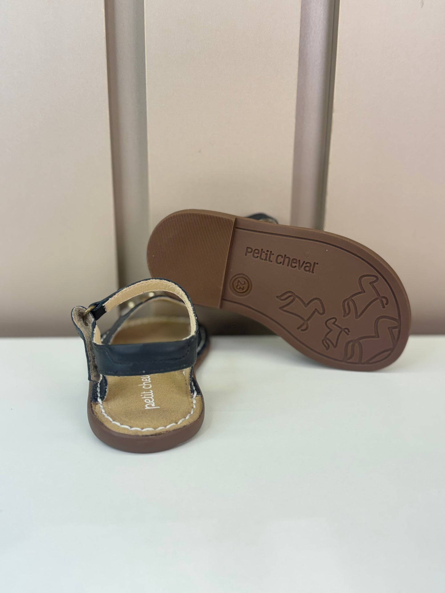 Sandália Infantil Jardim Noir - Petit Cheval