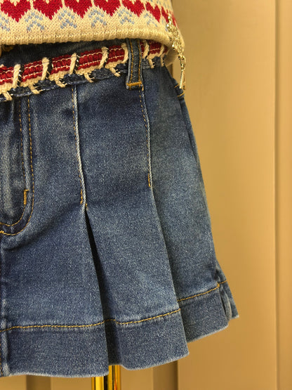 Conjunto Infantil Conceito Colete Tricot Corações e Shorts-saia Jeans Cós Bordado - Animê
