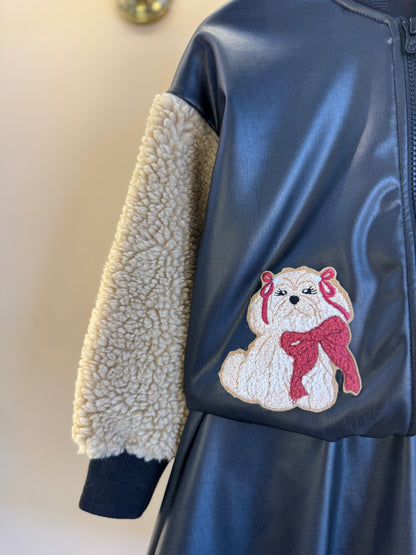 Conjunto Infantil Jaqueta Patches Couro Pele Carneirinho e Saia Evasê Couro Tech Preta - Pituchinhus