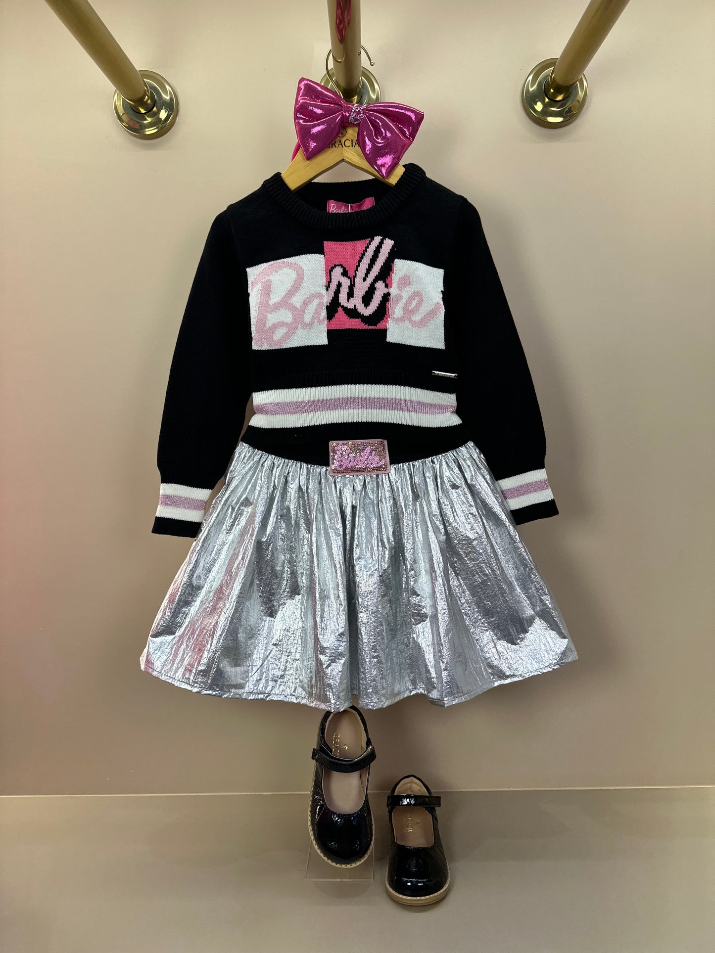 Conjunto Infantil Blusa Tricot Barbie Color Preta e Saia Prata Patche Barbie - Pituchinhus