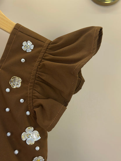 Conjunto Infantil Blusa e Shorts  Sarja Bordado Manual Marrom - Luluzinha