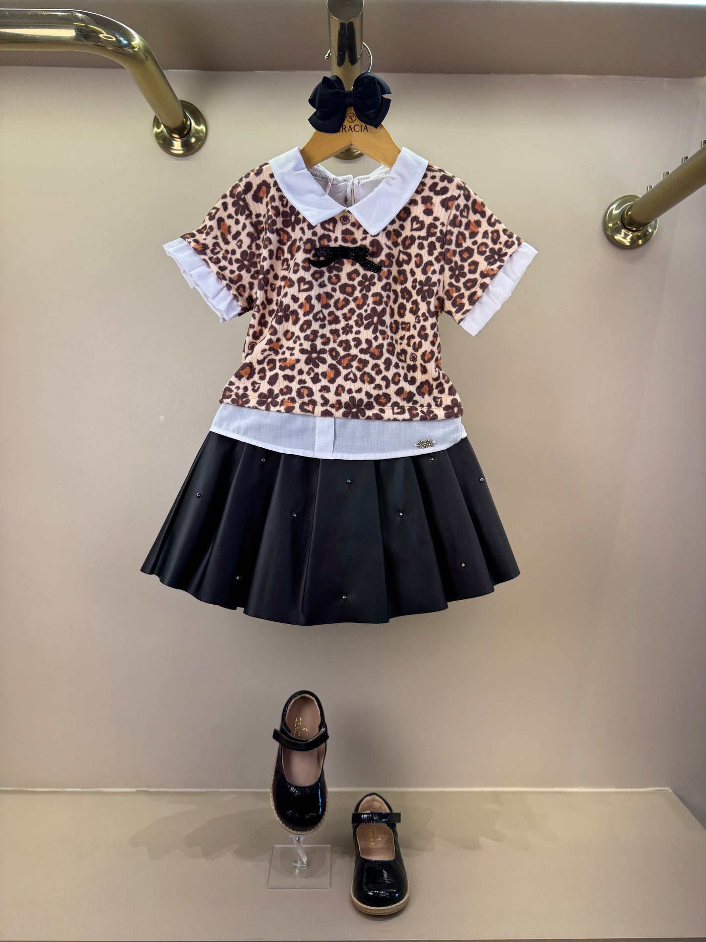 Conjunto Infantil Blusa Estampa Oncinha e Saia-Short Like Leather Preto - Gabriela Aquarela