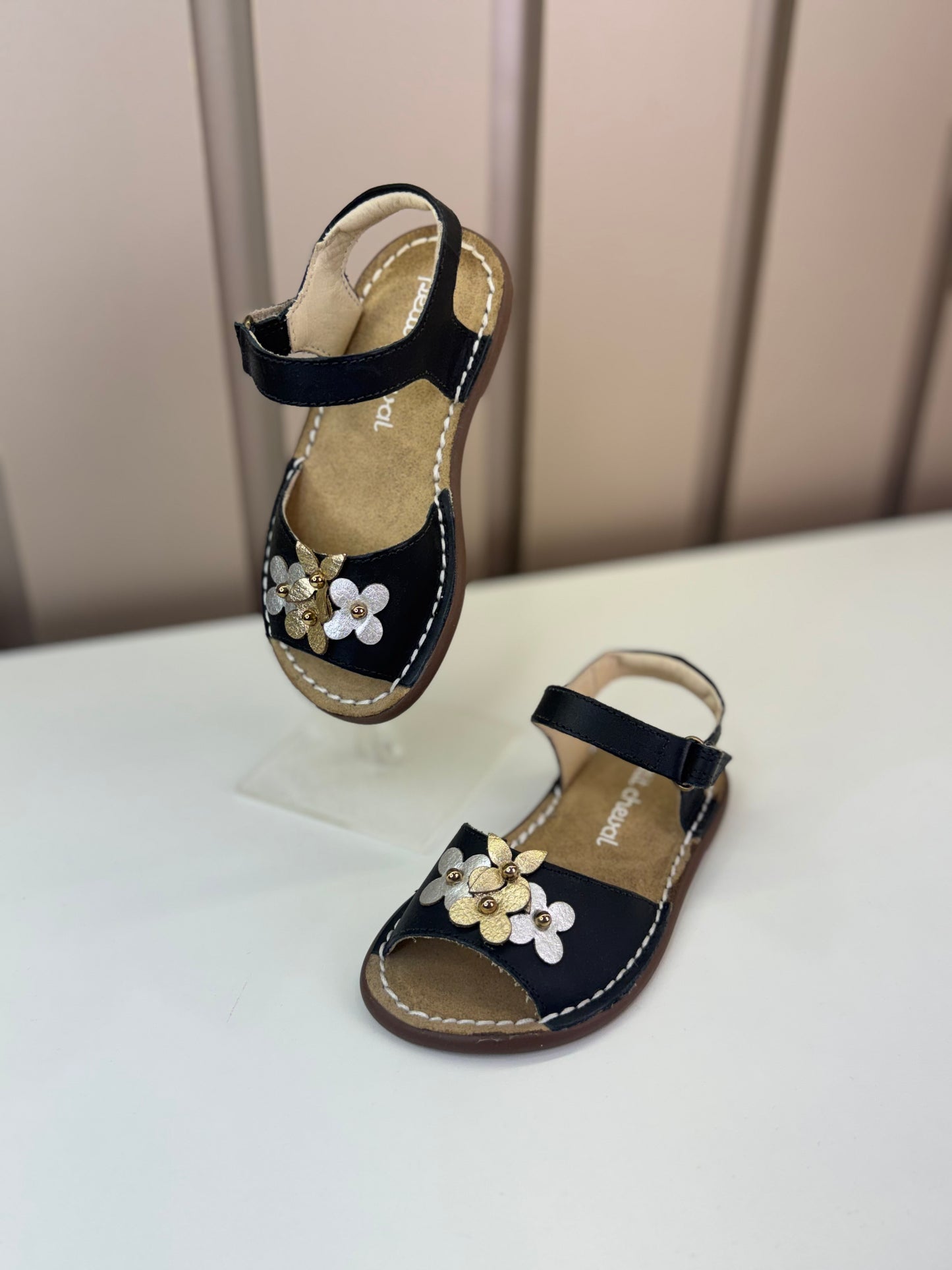 Sandália Infantil Jardim Noir - Petit Cheval