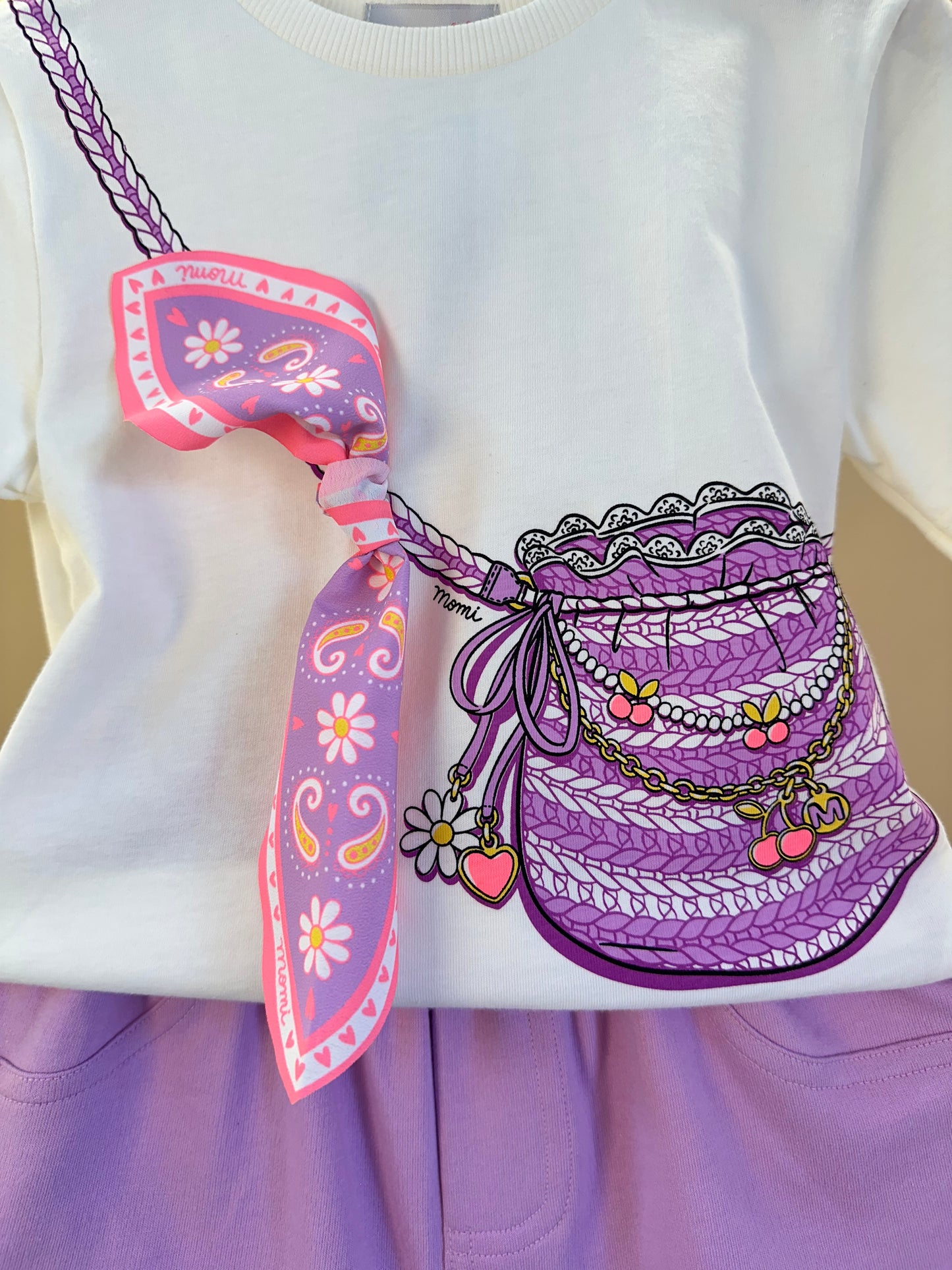 Conjunto Infantil Blusa Estampa Bolsa Transversal e Shorts Cós Elástico Franzido- Momi
