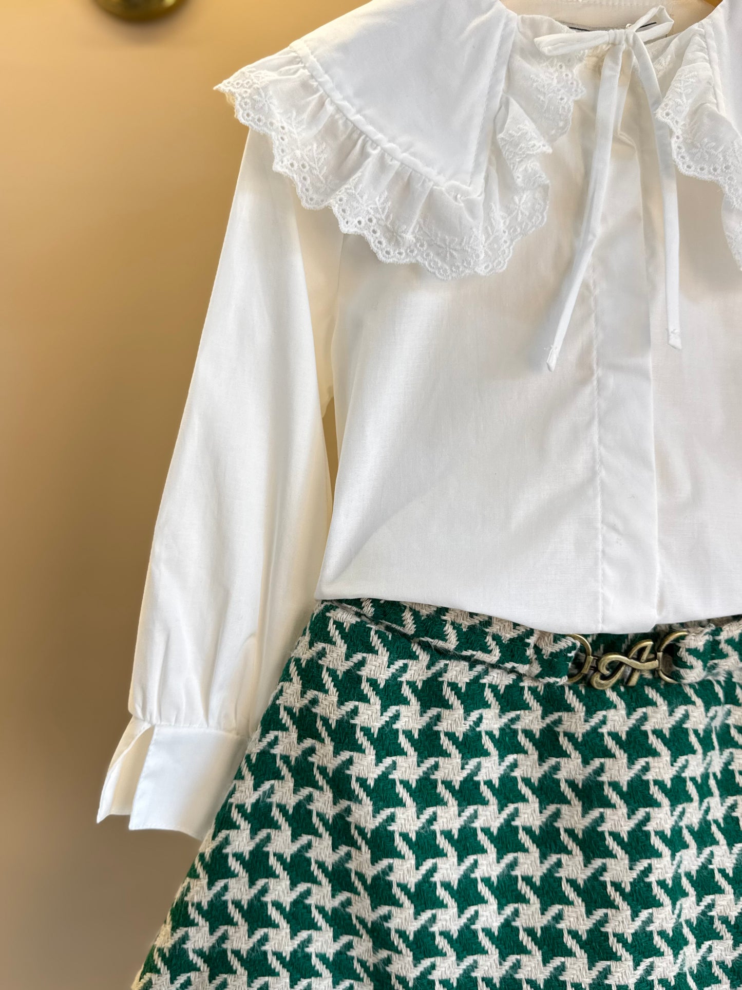 Conjunto Infantil Camisa Gola Babados Rendas e Saia de Tweed Xadrez - Animê