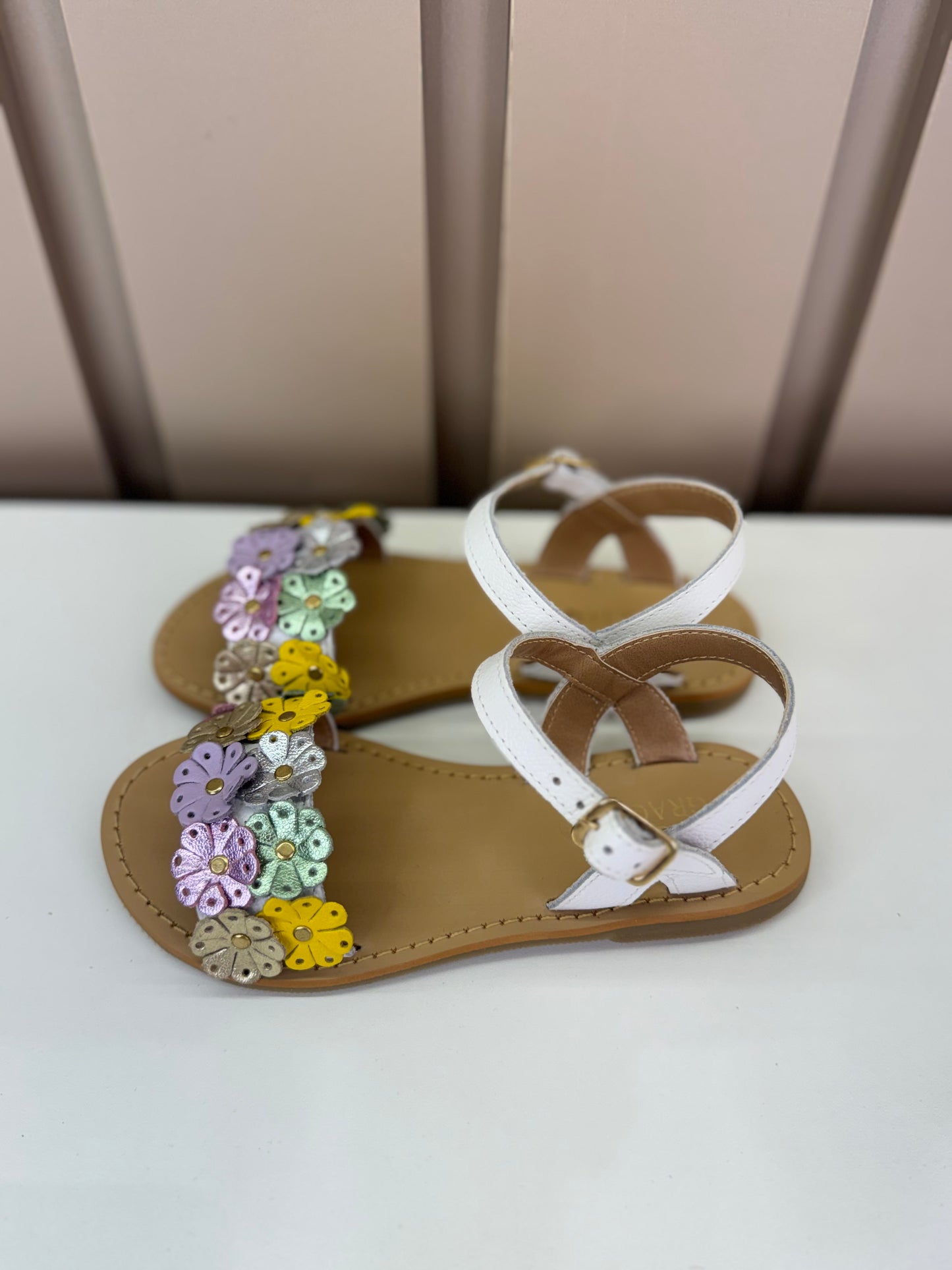 Sandália Infantil Mariah Branca Flores Coloridas - Gracia