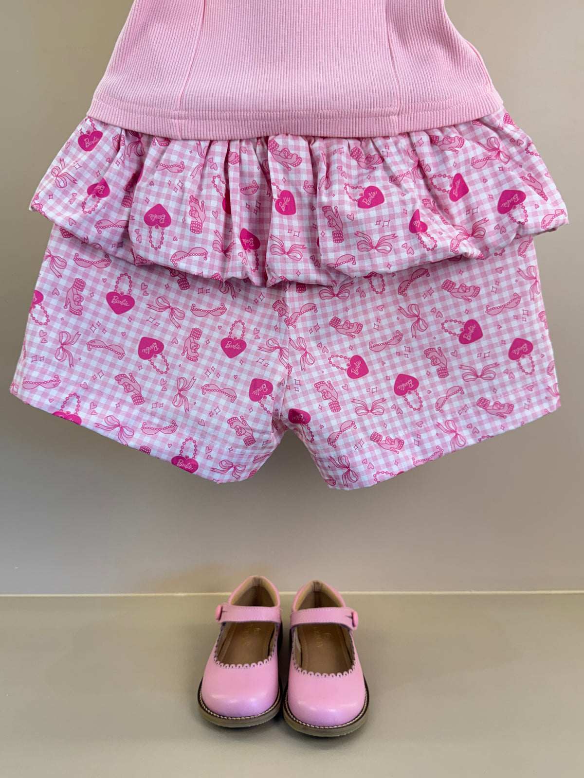Conjunto Infantil Regata Cropped Laço Puffer Barbie Rosa e Shorts Babado Balonê Rosa Xadrez - Pituchinhus