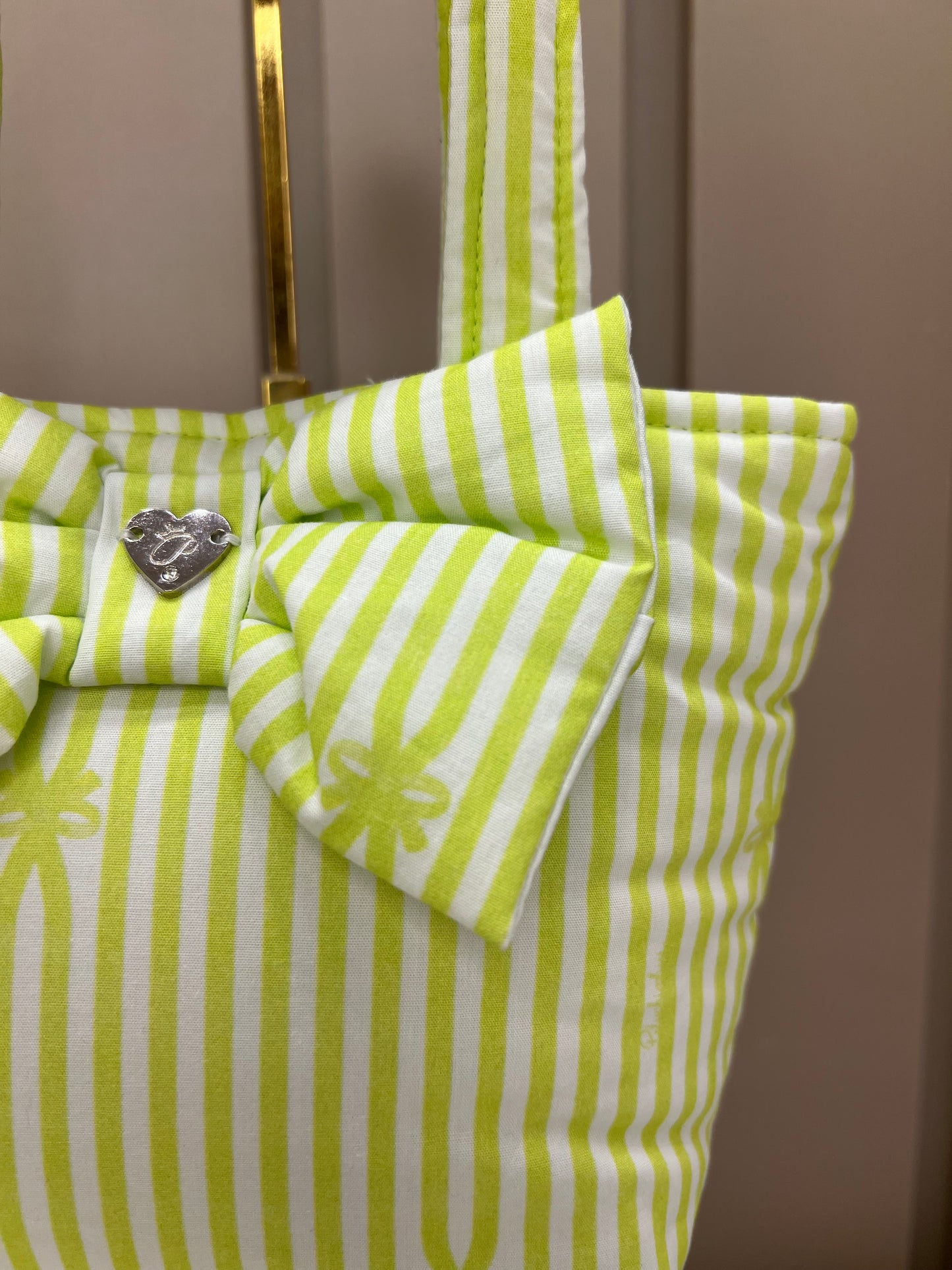 Bolsa Infantil Algodão Laço Puffer e Listras Verdes - Pituchinhus