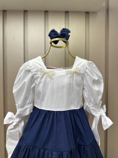 Vestido Infantil Algodão Manga Bufante e Amarração Bordados Manuais Branco/Azul - Luluzinha