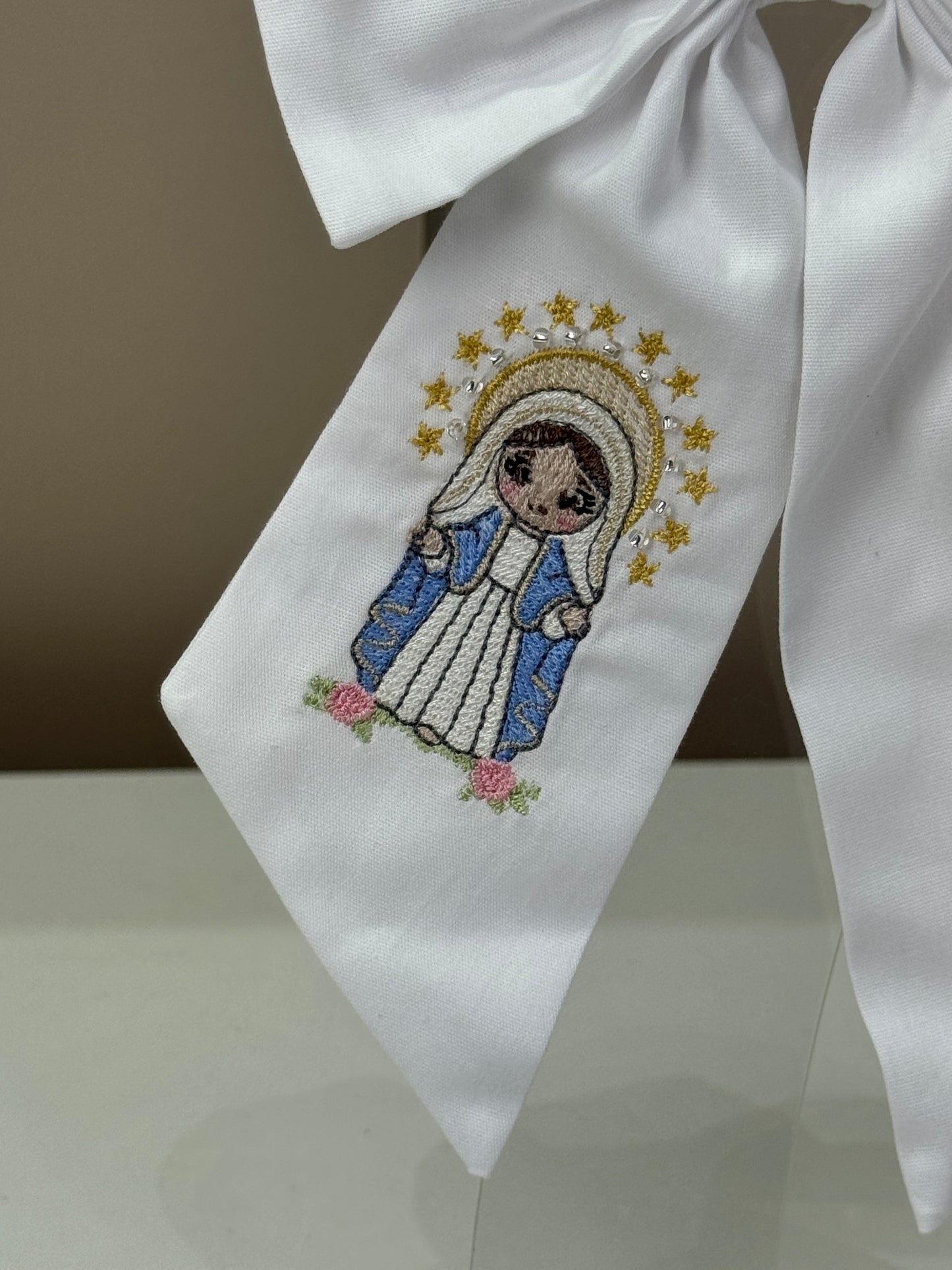 Laço Infantil Luxo Branco Bordado Nossa Senhora - Roana