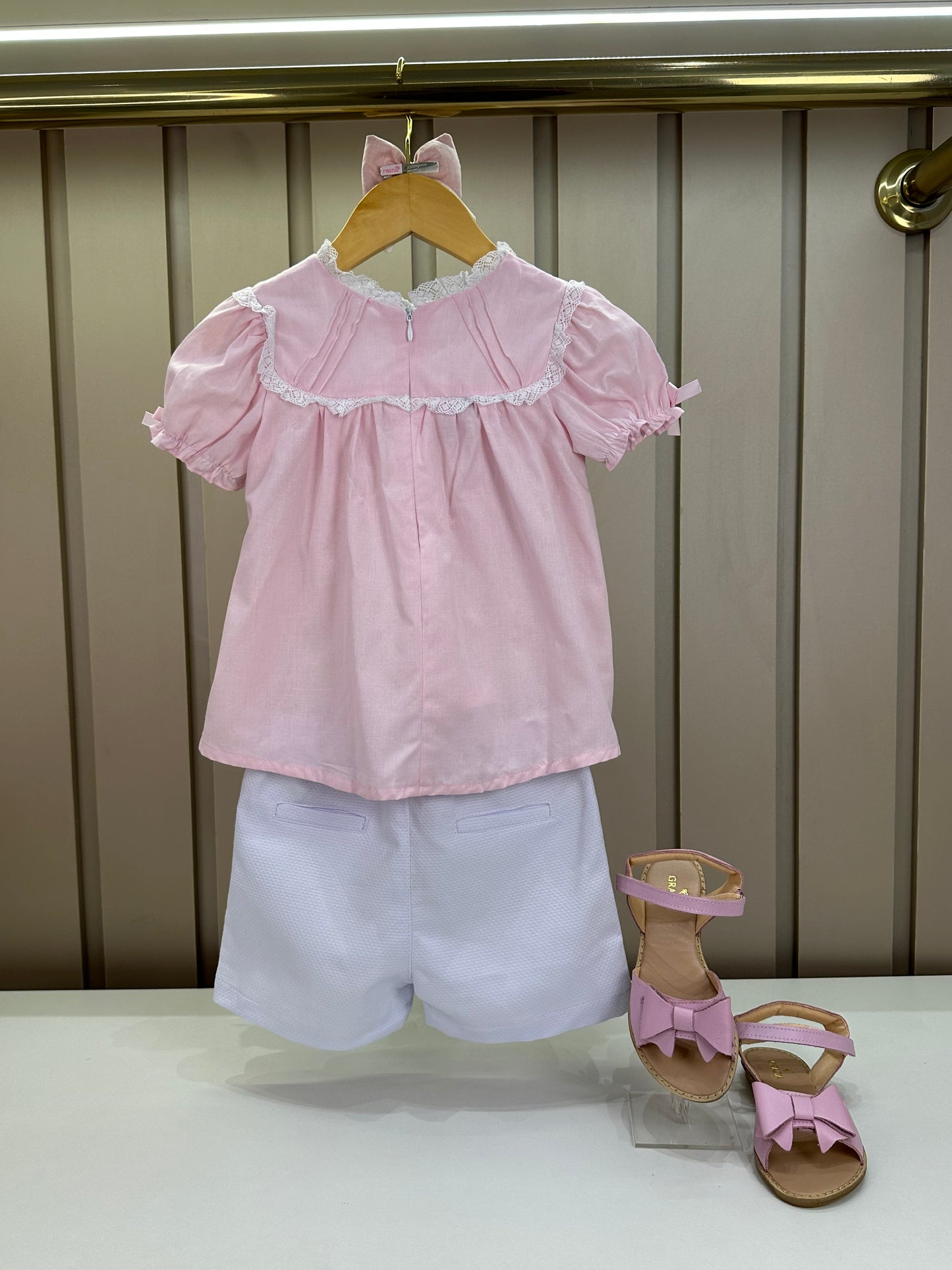 Bata Bebê com Culote Rosa Rendas Brancas e Bordados - Roana