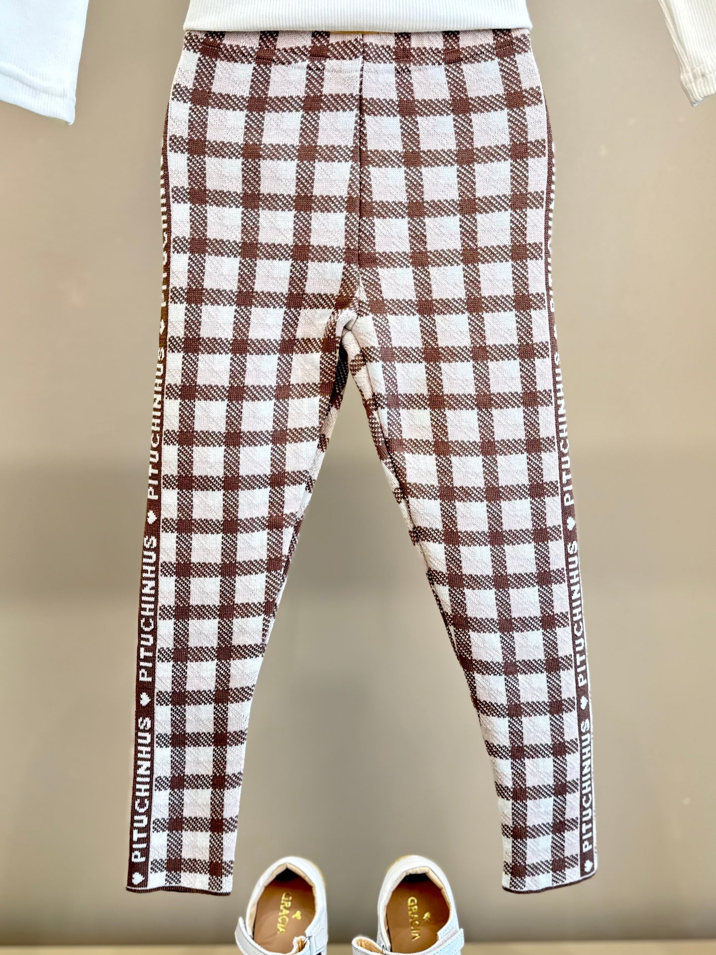 Conjunto Infantil Blusa Off White Cavalinho Cristal E Legging Tricot Xadrez Marrom - Pituchinhus