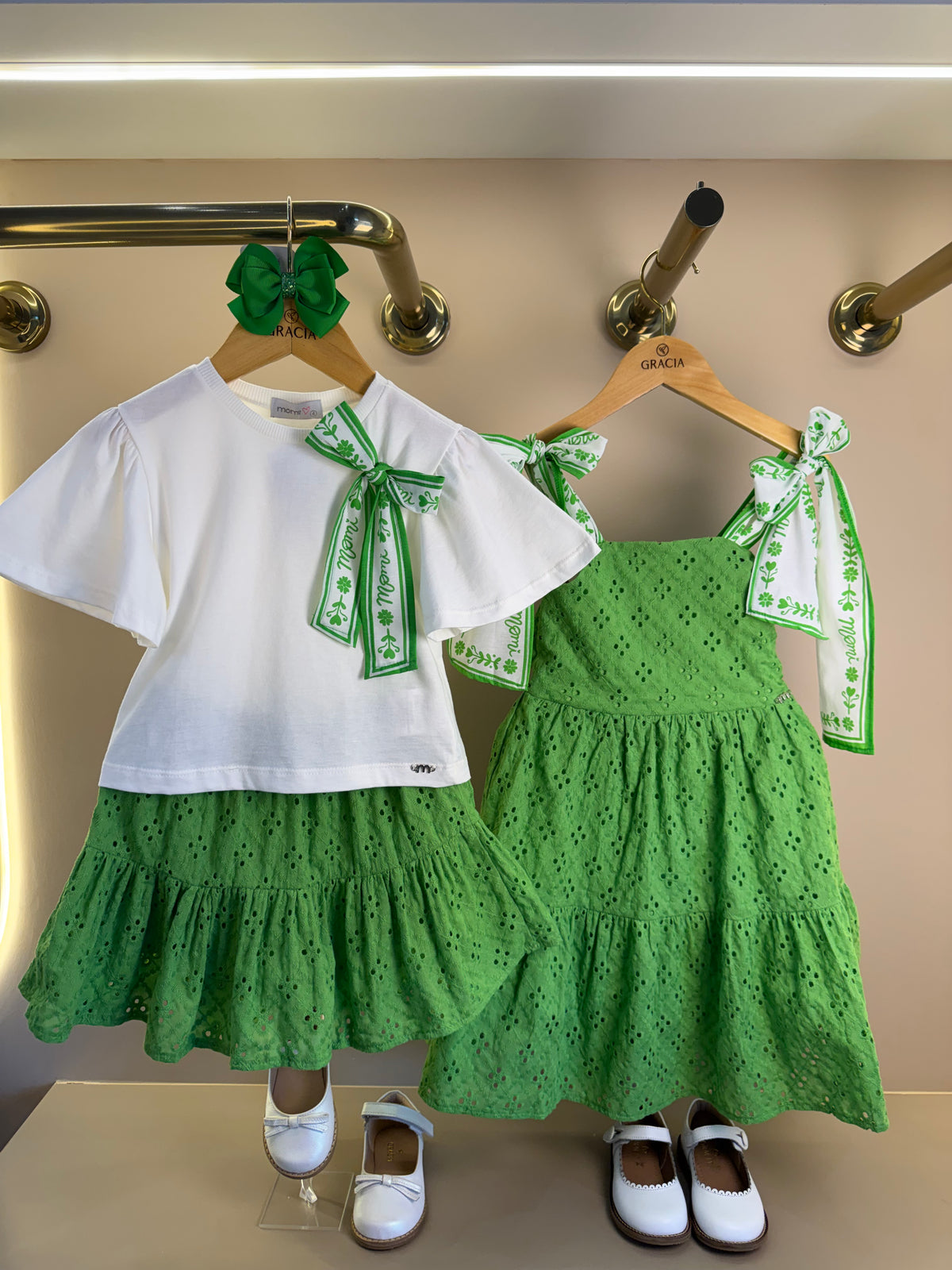 Conjunto Infantil Blusa Laço Estampado e Saia Bordado Verde - Momi