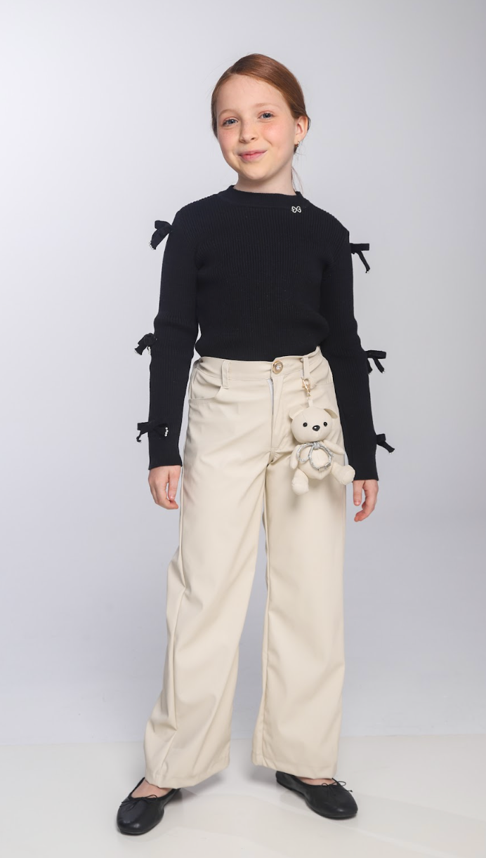 Conjunto Infantil Blusa Preta Lacinhos e Calça Wide Leg Couro Fake Bege - Luluzinha