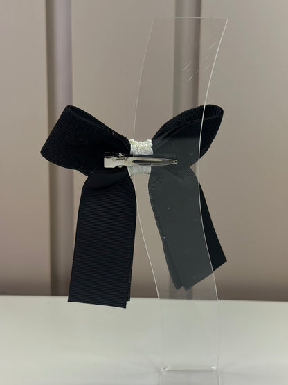 Laço Infantil  Veludo com Bordado Floral e Pérolas Preto - Roana