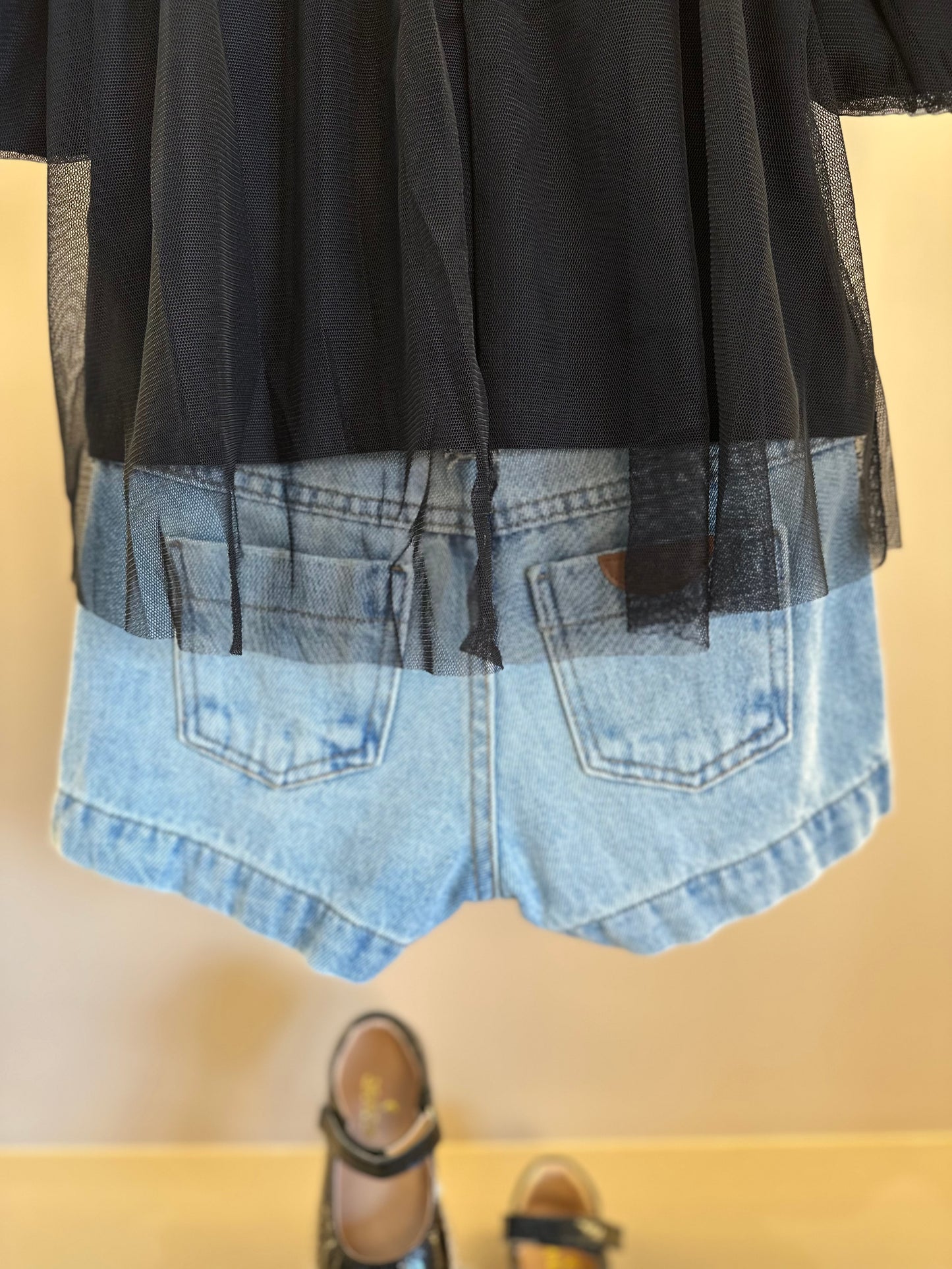 Conjunto Infantil BlusaTule Laço Veludo Preta e Shorts Jeans Laço Preto - Animê
