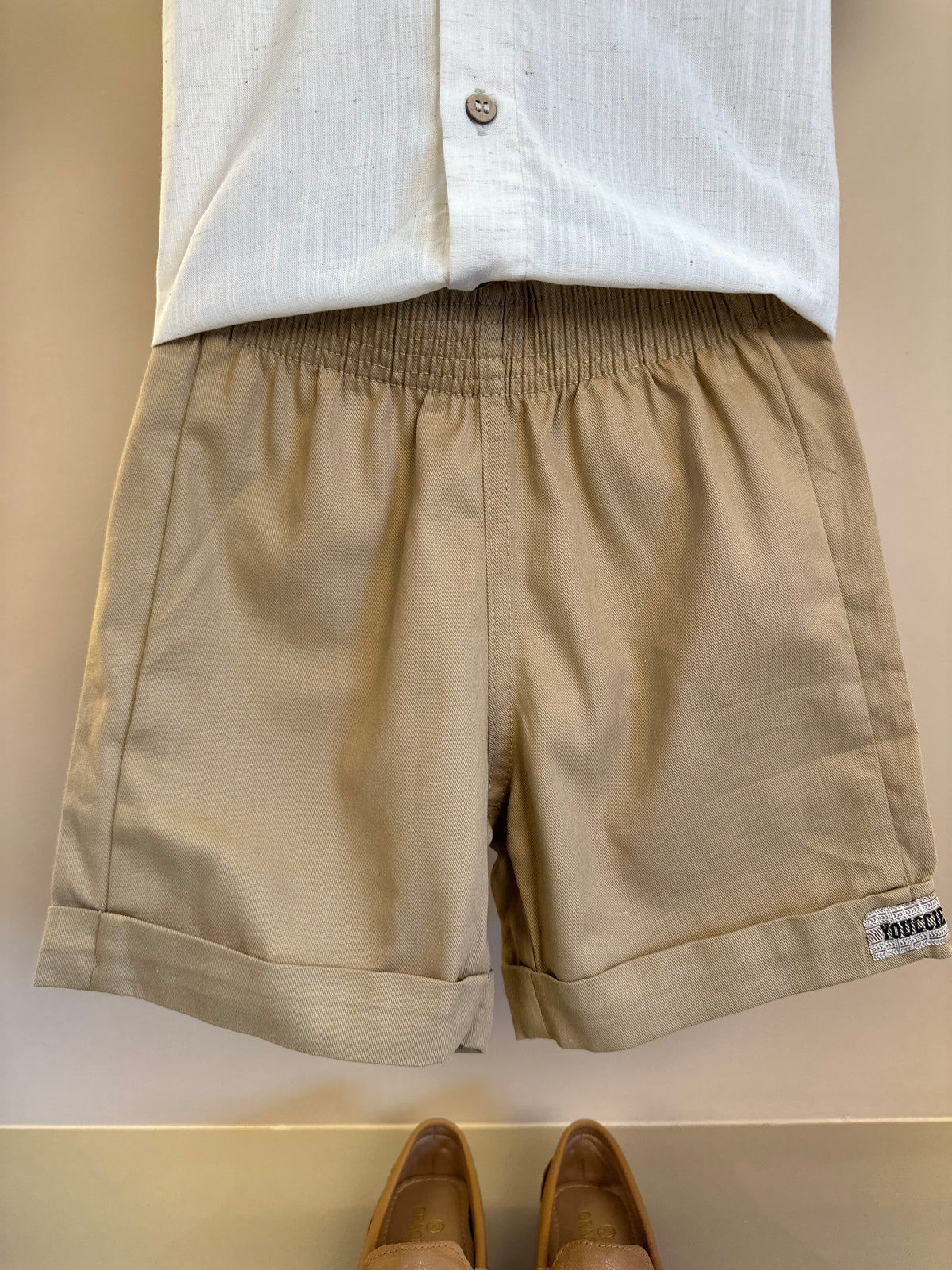 Conjunto Infantil Camisa Manga Curta e Bermuda Off White - Youccie