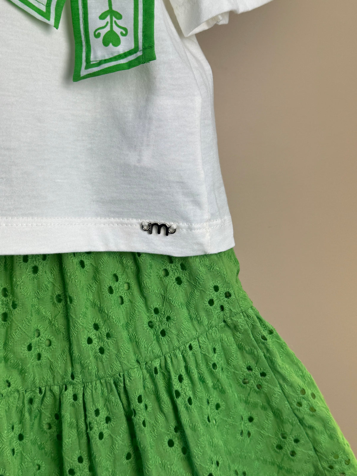 Conjunto Infantil Blusa Laço Estampado e Saia Bordado Verde - Momi