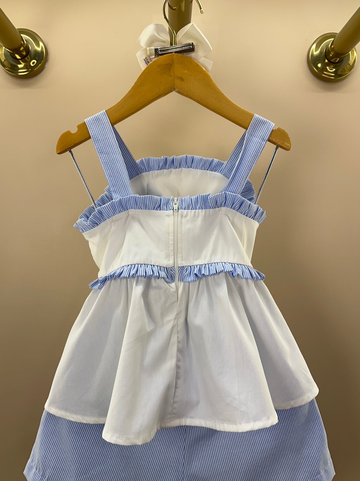 Conjunto Infantil Blusa Flor de Crochê e Shorts Alfaiataria Listrado - Luluzinha