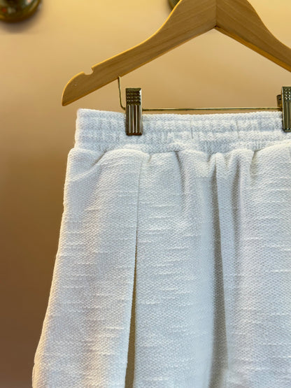 Saia-shorts Infantil Bouclé Pregas Lapelas Bordadas Pérolas e Cristais Off White - Pituchinhus