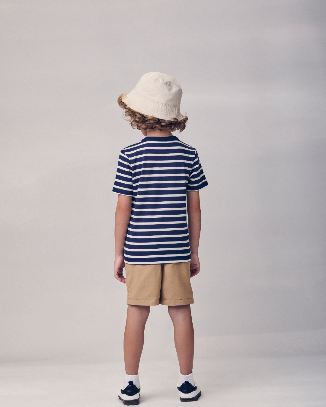 Conjunto T-Shirt Listrada e Bermuda Bege - Youccie