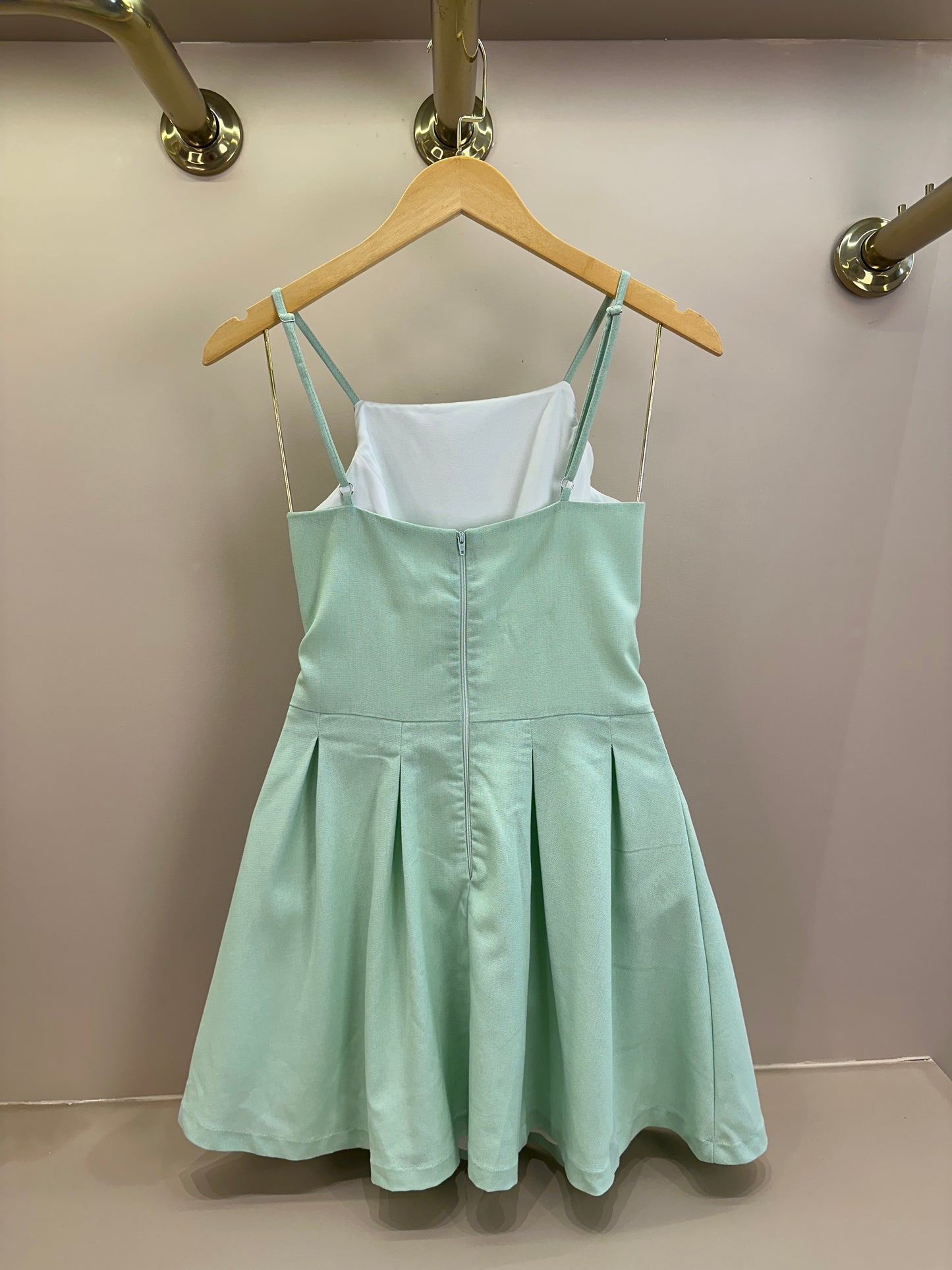 Vestido Teen Com Alças Finas e Saia Evasê - Vanilla Cream
