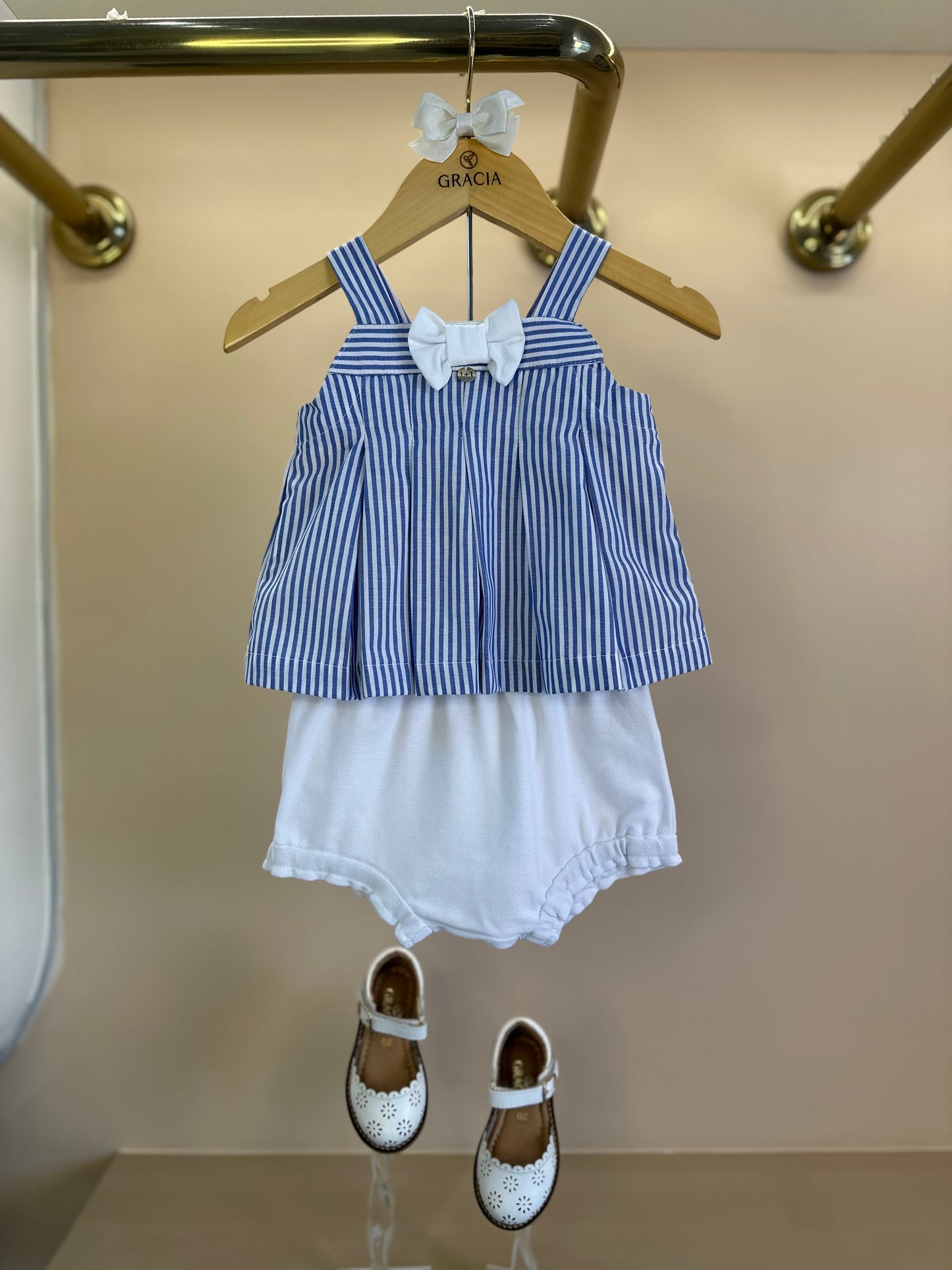 Conjunto Bebê Bata Listrada Azul Lacinho e Shorts Fofinho Piquet - Um Mais Um