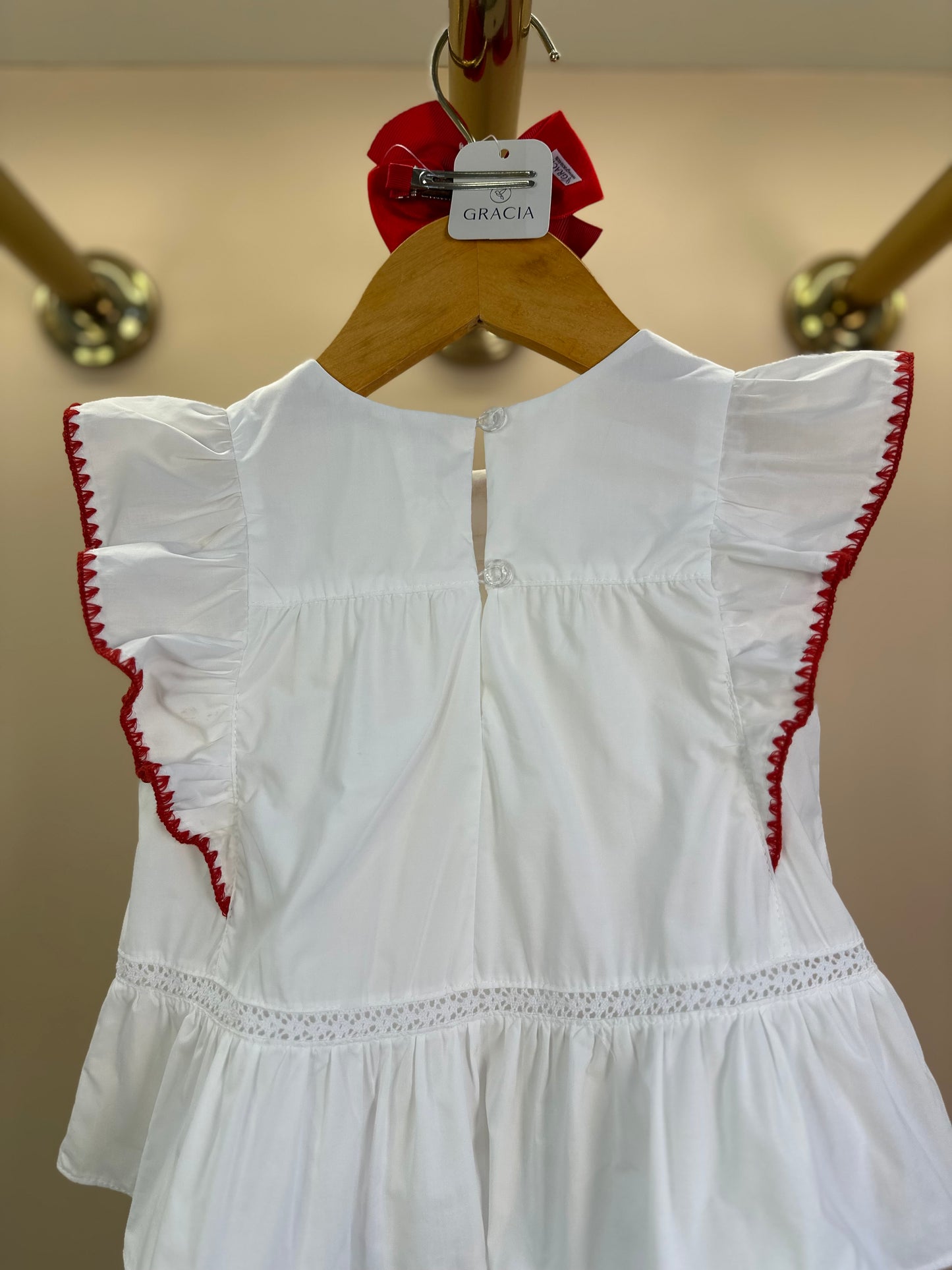 Conjunto Infantil Algodão Blusa e Shorts Branco Bordado Vermelho - Petit Cherie