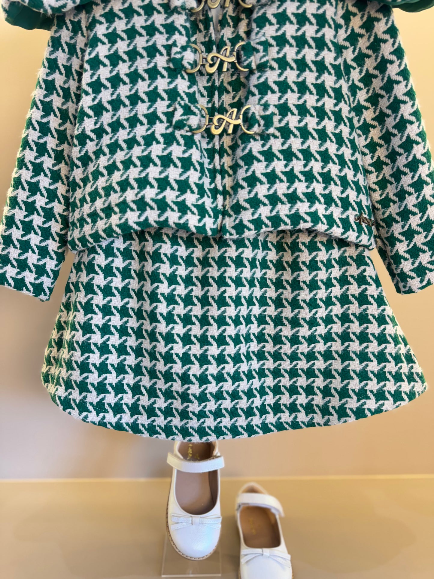 Conjunto Infantil Trio Casaco Tweed Xadrez, Camisa Gola Babados Rendas e Saia Tweed Xadrez - Animê
