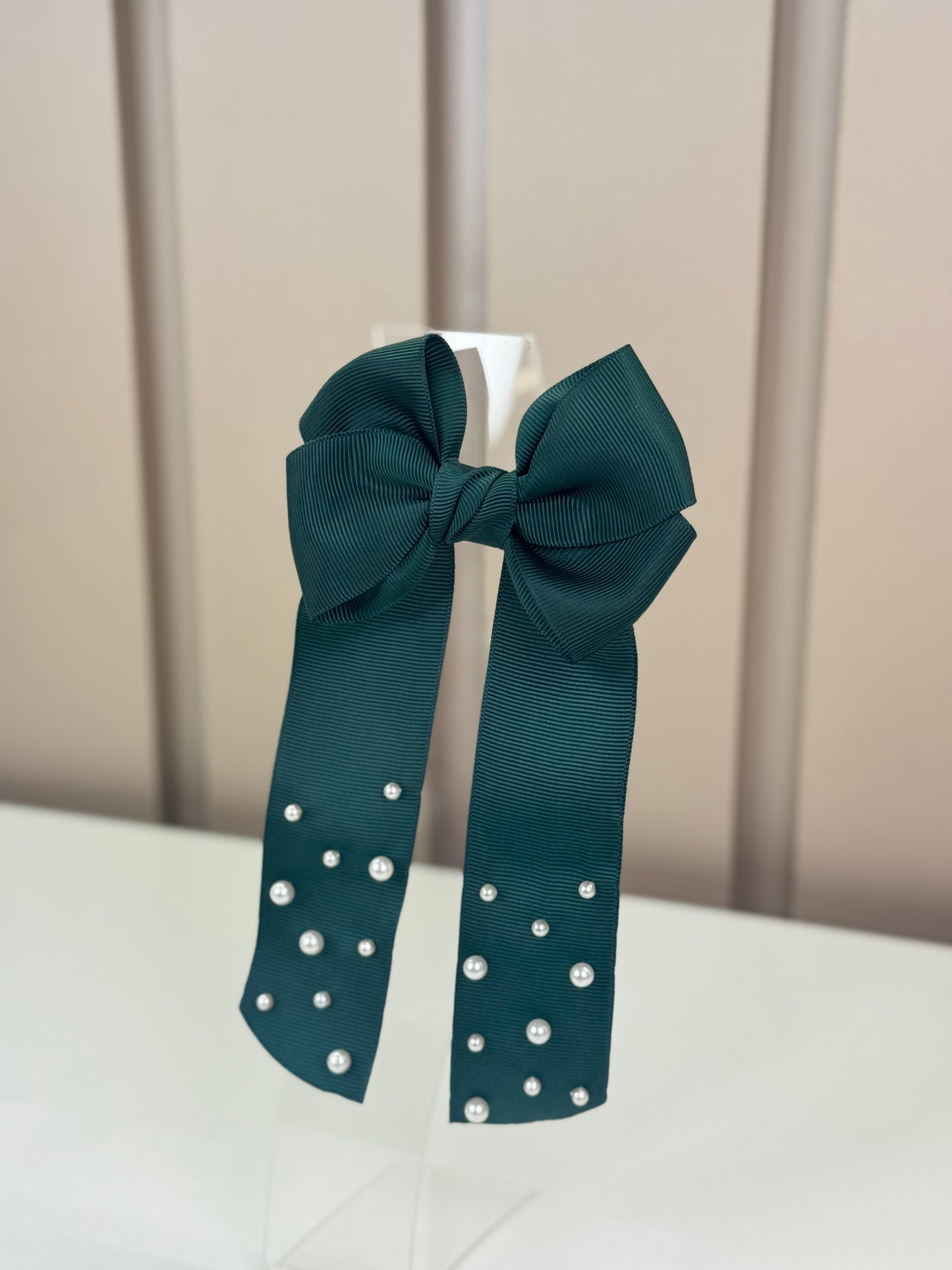 Laço Infantil Special Alongado Verde Escuro Pérolas Tam. M - Gracia