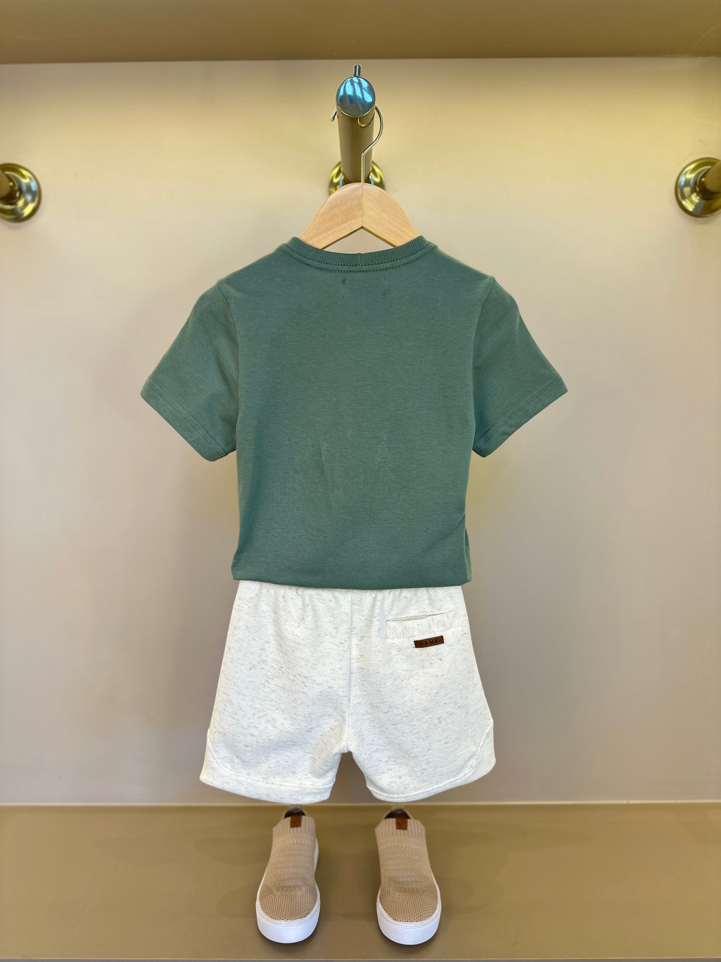 Conjunto Infantil Camiseta Algodão Teddy Chapéu Panama e Bermuda Moletom Algodão Linho - Dame