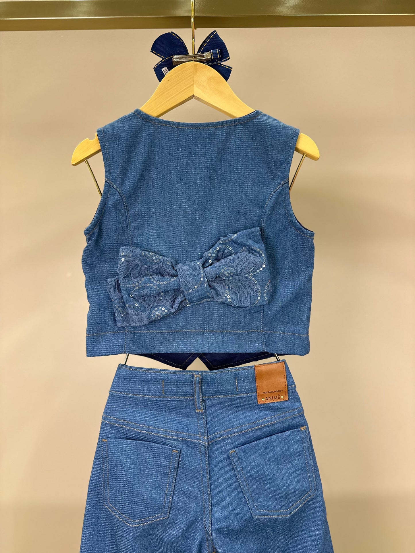 Conjunto Infantil Colete e Calça Jeans Bordada Tule Flores - Animê