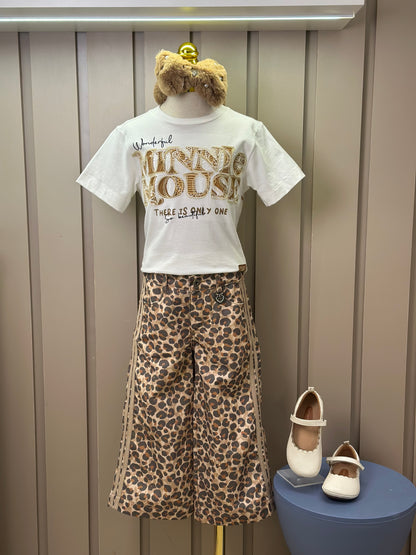Conjunto Infantil Blusa Minnie Paisley Dourada e Calça Sarja Animal Print - Animê