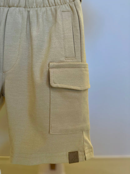 Conjunto Infantil Camiseta Algodão Teddy Natal e Bermuda Ponto Roma Bolsos Cargo Bege - Dame