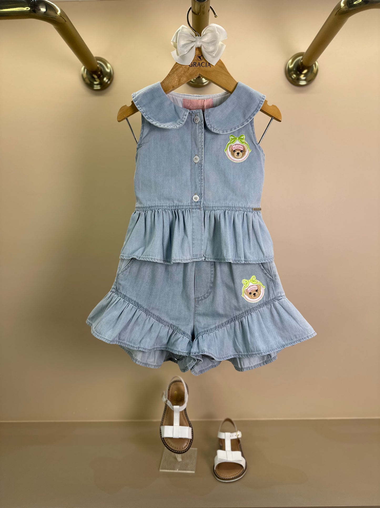 Conjunto Infantil Camisa Regata Jeans Fino Babado Patche e Short Jeans Fino Ursinha com Babado Patche - Pituchinhus