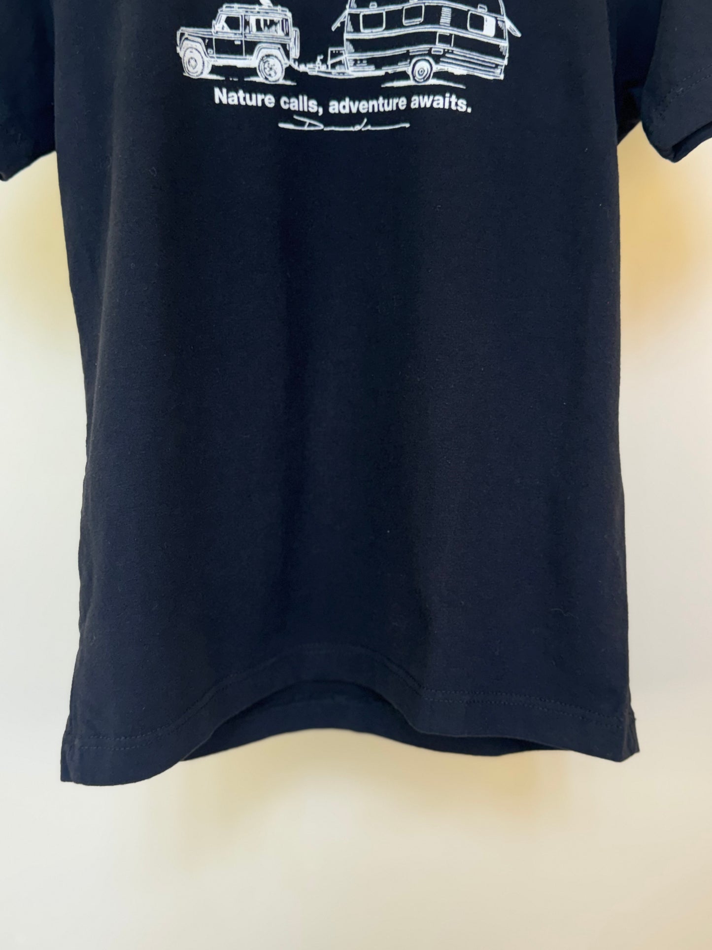 Camiseta Infantil Algodão Adventure Awaits - Dudes