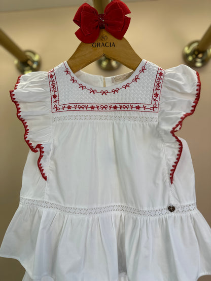 Conjunto Infantil Algodão Blusa e Shorts Branco Bordado Vermelho - Petit Cherie