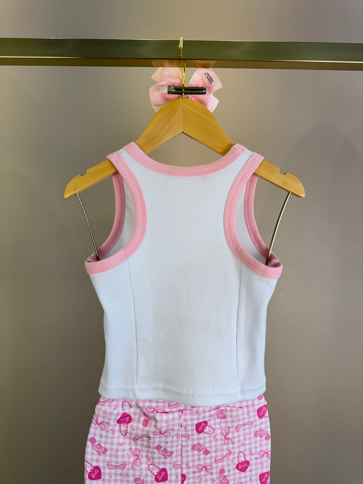 Conjunto Infantil Regata Barbie Cristais Off White e Calça Legging Barbie Rosa Xadrez - Pituchinhus
