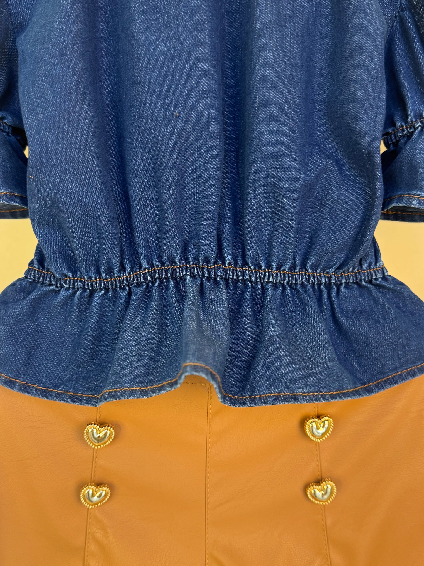 Conjunto Infantil Blusa Jeans Peplum e Shorts Couro Tech Botões - Luluzinha