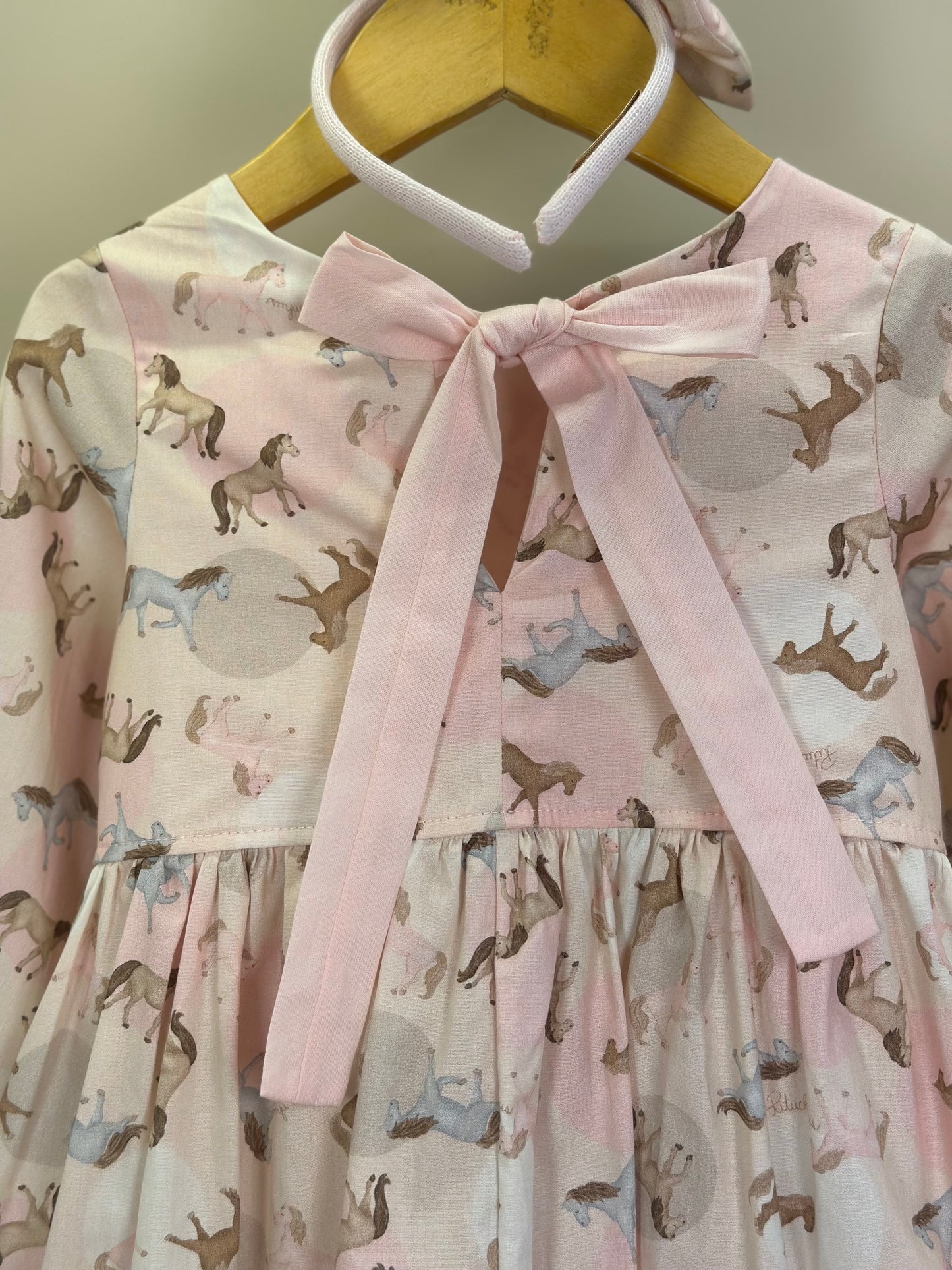 Vestido Infantil Algodão Estampa Cavalinhos e Poá Bolsos Rosa - Pituchinchus