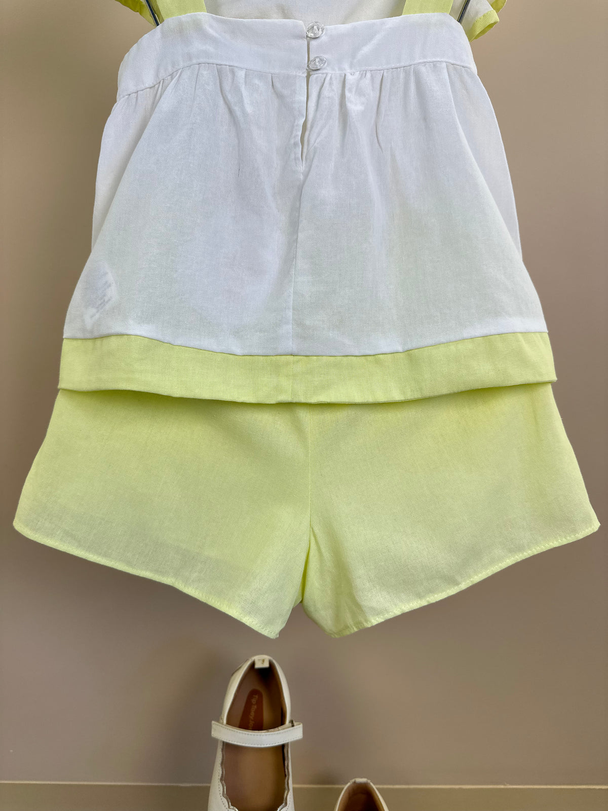 Conjunto Infantil Blusa Bordado Laços e Shorts Babadinho Amarelo - Petit Cherie